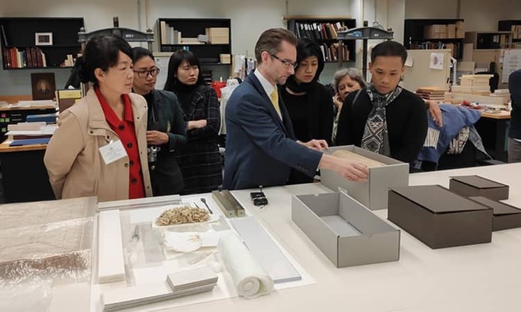 Merevolusikan Penjejakan Seni: Peranan RFID dalam Pengurusan dan Keselamatan