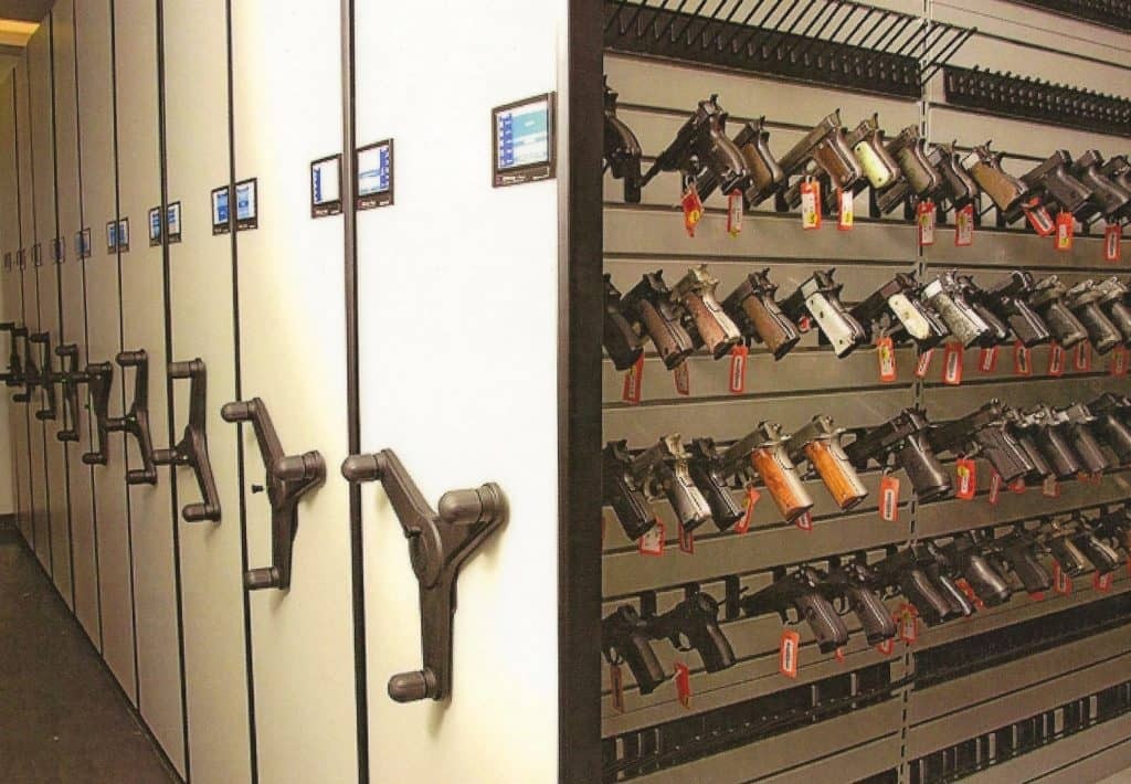 Meningkatkan Keselamatan Senjata dengan RFID: Kabinet Pintar, Antena UHF dan Penjejakan Masa Nyata