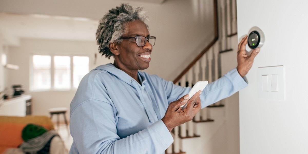 Penjagaan Warga Emas Pintar Berdaya RFID: Daripada Pemantauan Masa Nyata kepada Keselamatan Proaktif